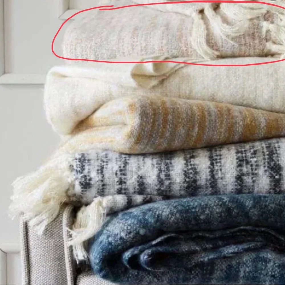 West elm cozy throw blanket white fringe :Box OW3: